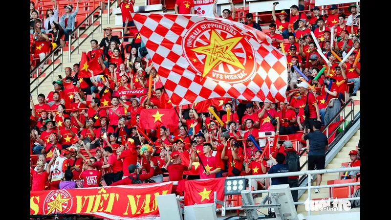 Cầu thủ U22 Việt Nam đang nỗ lực chống lại sự áp đảo của đội U22 Thái Lan