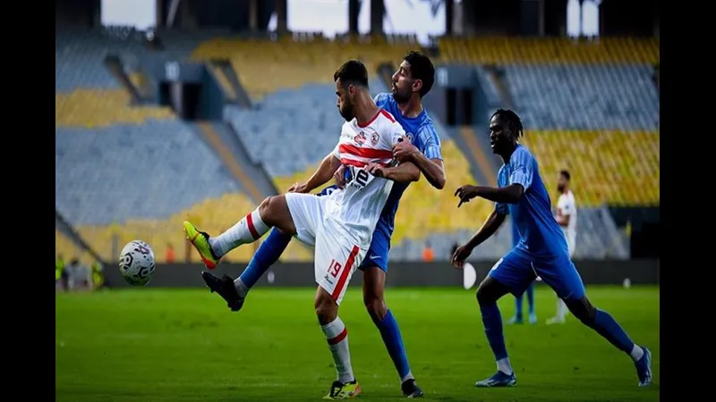 Trận đấu bóng đá giữa Zamalek và Smouha