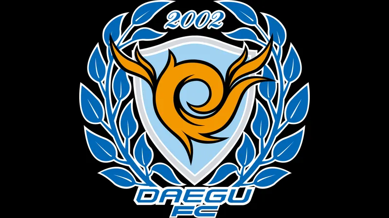 Cầu thủ đội Deagu và Seoul E đấu tranh gay gắt trên sân cỏ Cầu thủ đội Deagu và Seoul E đấu tranh gay gắt trên sân cỏ