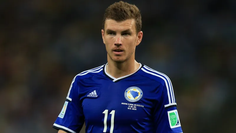 Cầu thủ Wales và Bosnia & Herzegovina đang cạnh tranh quyết liệt